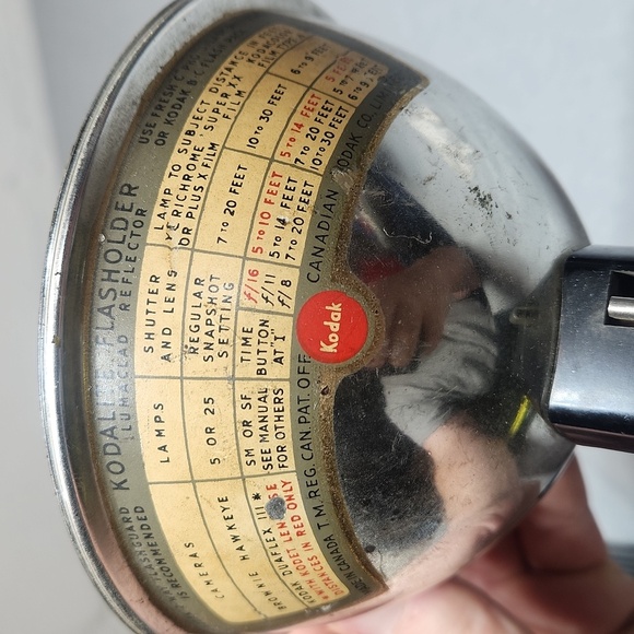 Kodak Brownie Hawkeye Camera - Picture 6 of 7